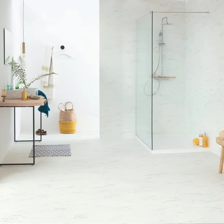 Mármol Carrara Blanco AVST40136 Baldosas vinilo Alpha Vynil Quick Step