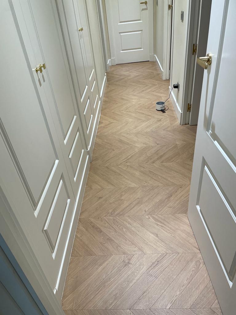 Roble natural chevron Impressive Patterns IPA4161