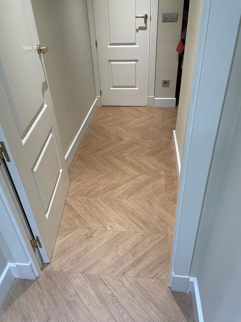 Roble natural chevron Impressive Patterns IPA4161
