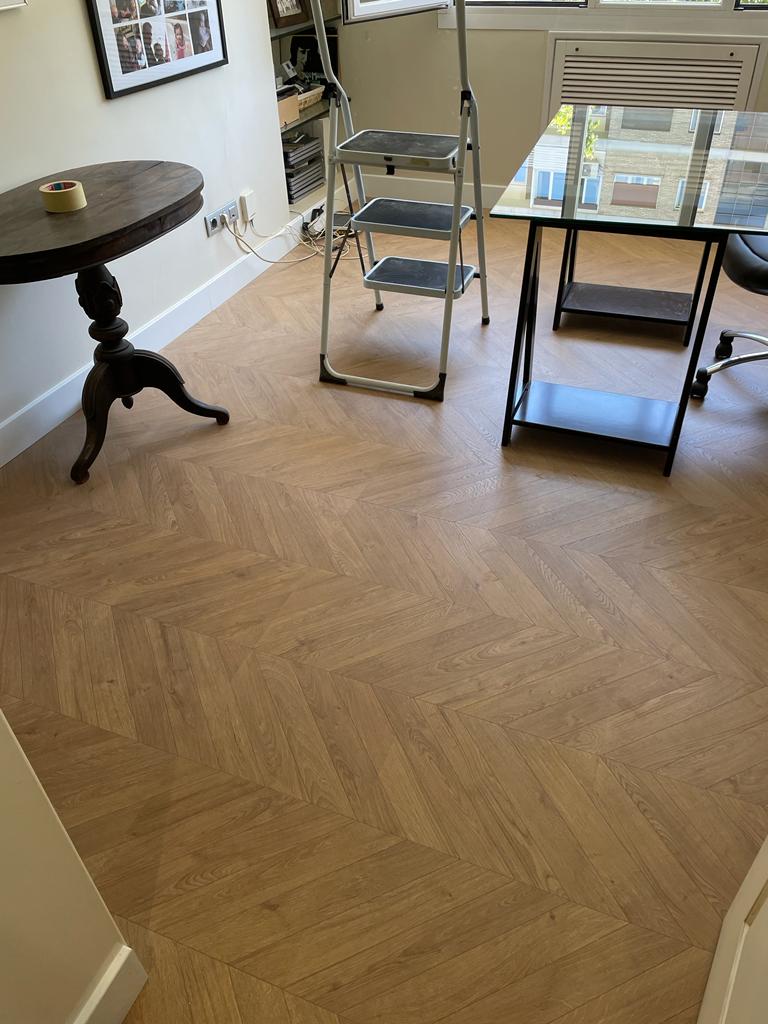 Roble natural chevron Impressive Patterns IPA4161