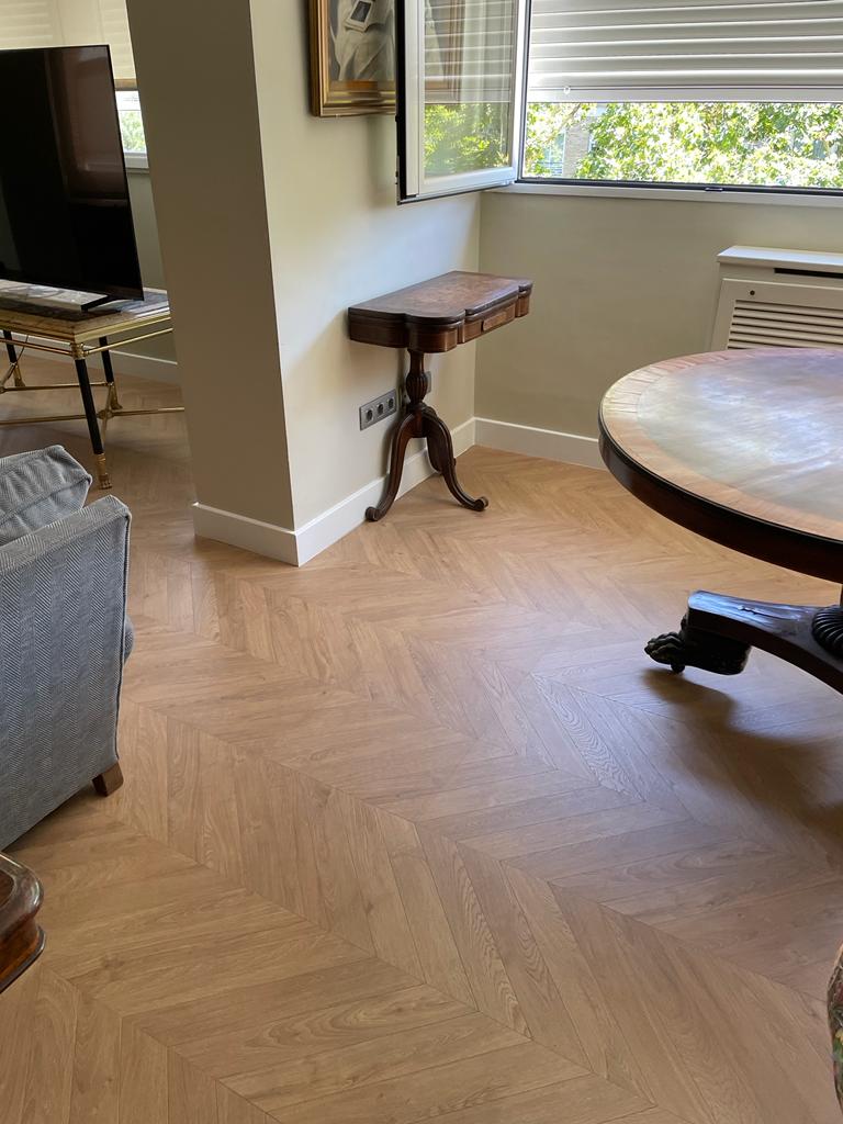 Roble natural chevron Impressive Patterns IPA4161