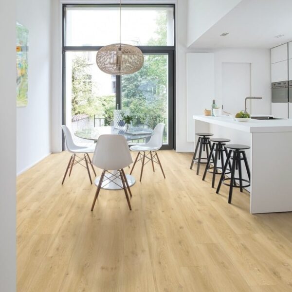 Roble foltante beige AVSPU40018 Suelo de vinilo Blos Quick Step
