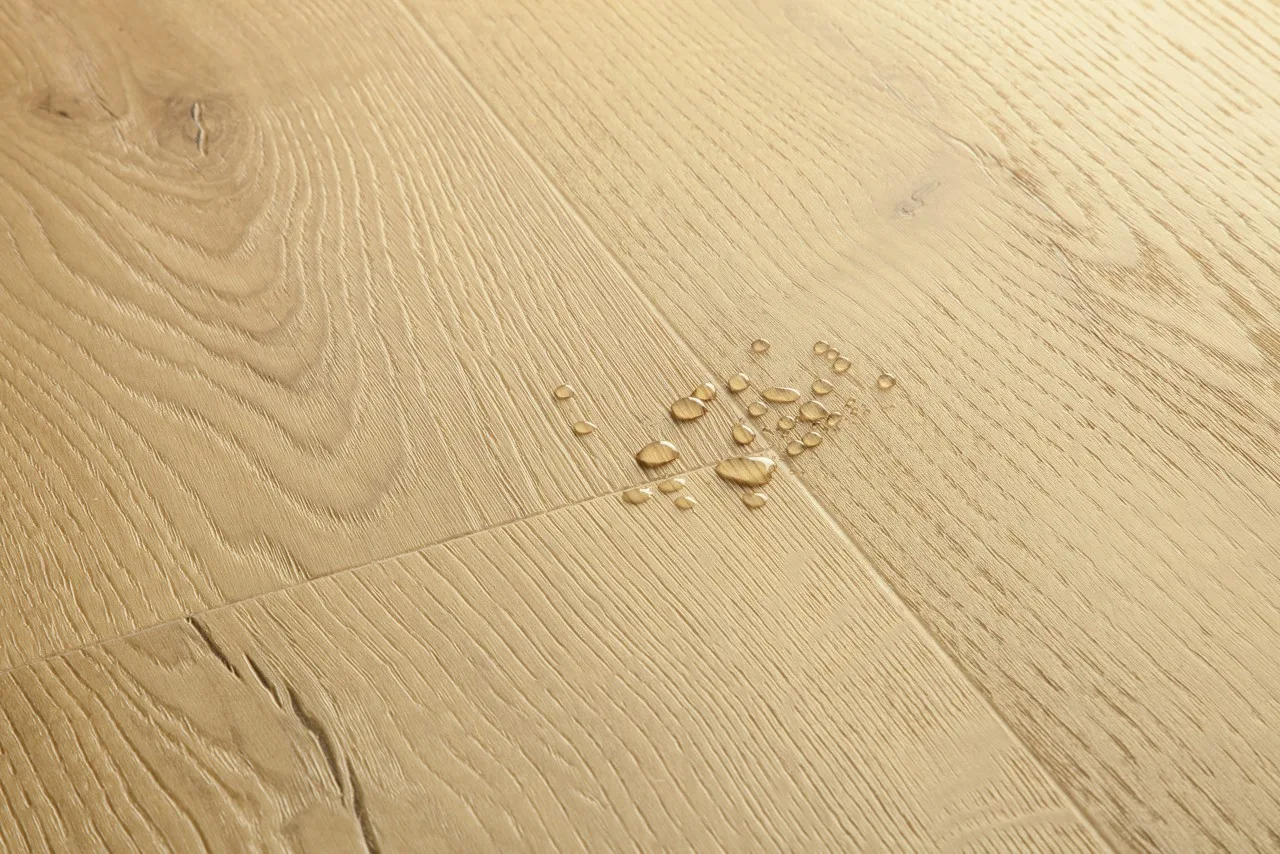 Roble beige cepillado AVMPU40319 | Bloom Quick Step
