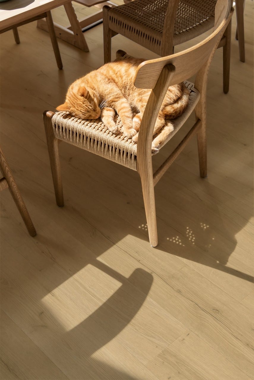 Roble beige cepillado AVMPU40319 | Bloom Quick Step