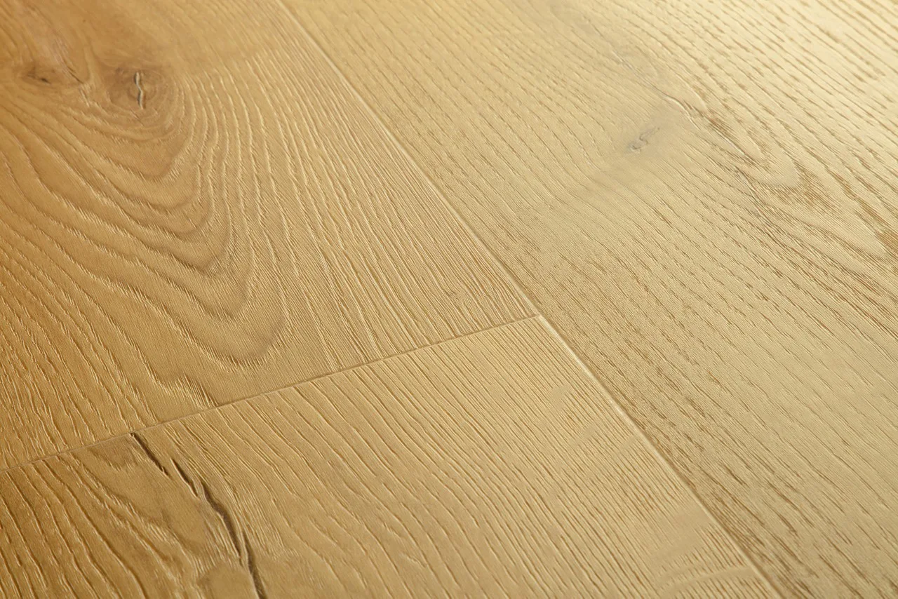 Roble miel cepillado AVMPU40318 | Bloom Quick Step